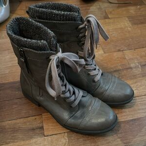 Like New Brown Lace Up Combat Boots - Size 8.5